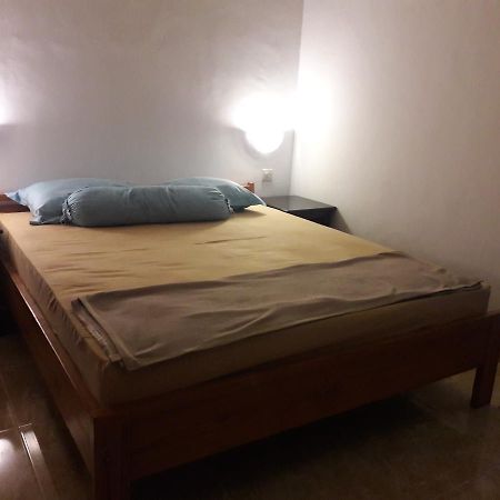Puji Homestay Mataram Buitenkant foto