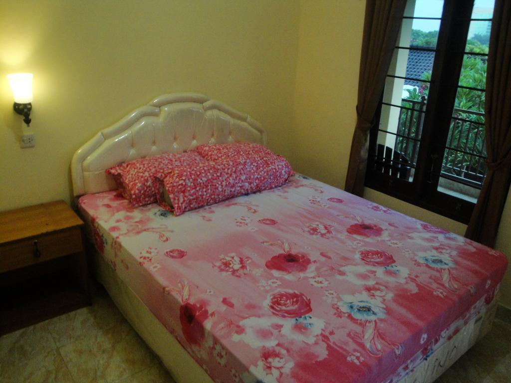 Puji Homestay Mataram Buitenkant foto