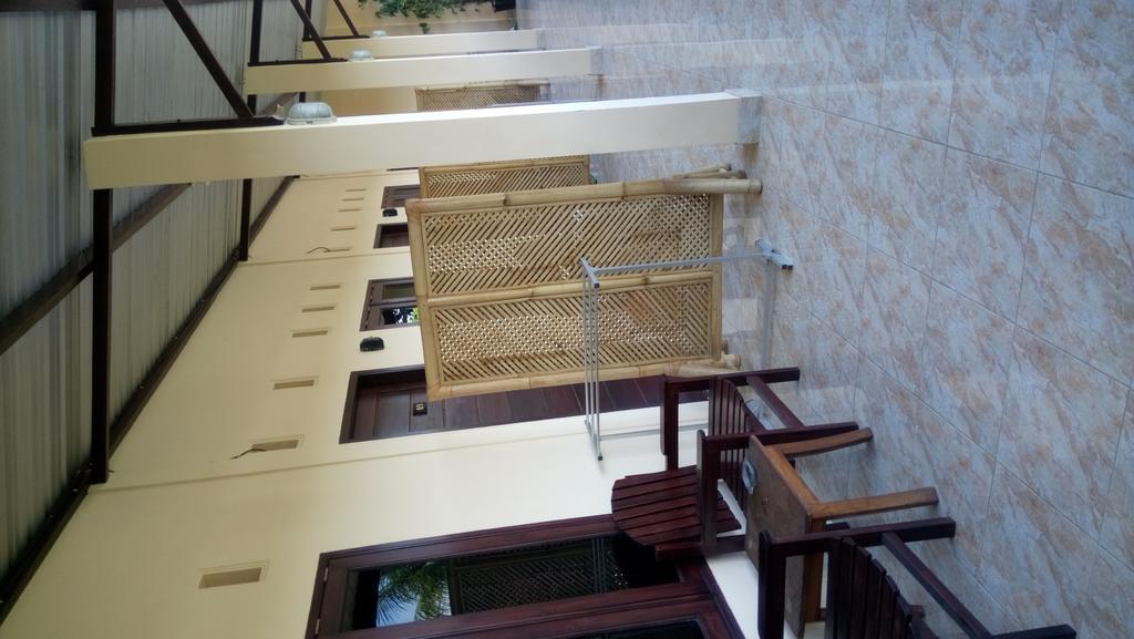 Puji Homestay Mataram Buitenkant foto